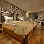 Loft Hotel