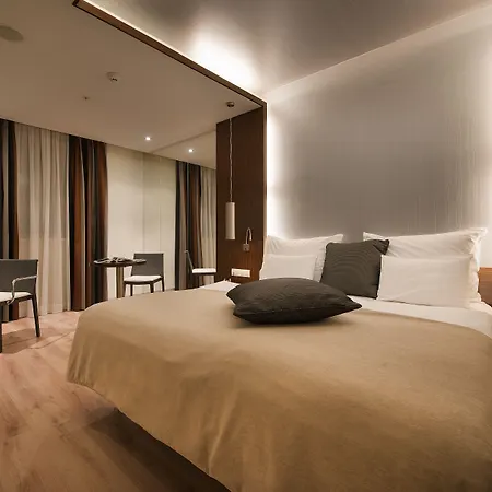 Loft 4*