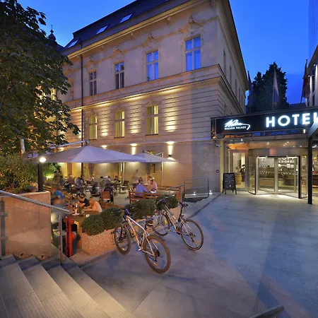 Otel Loft 4*